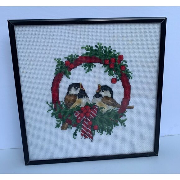 Framed Needlepoint Bird Wreath Art with Black Frame 8.5" - Picture 1 of 7
